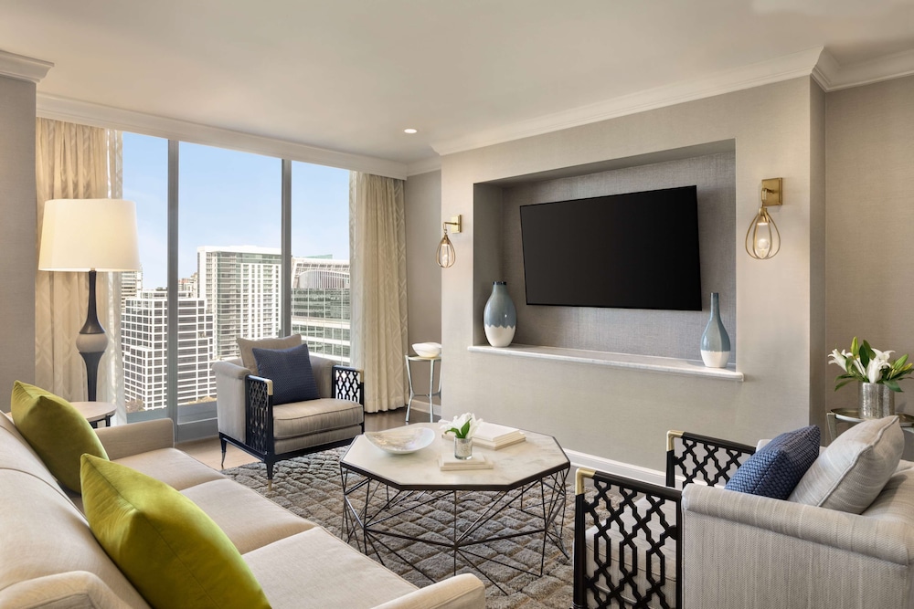 Fairmont Dallas 31/73