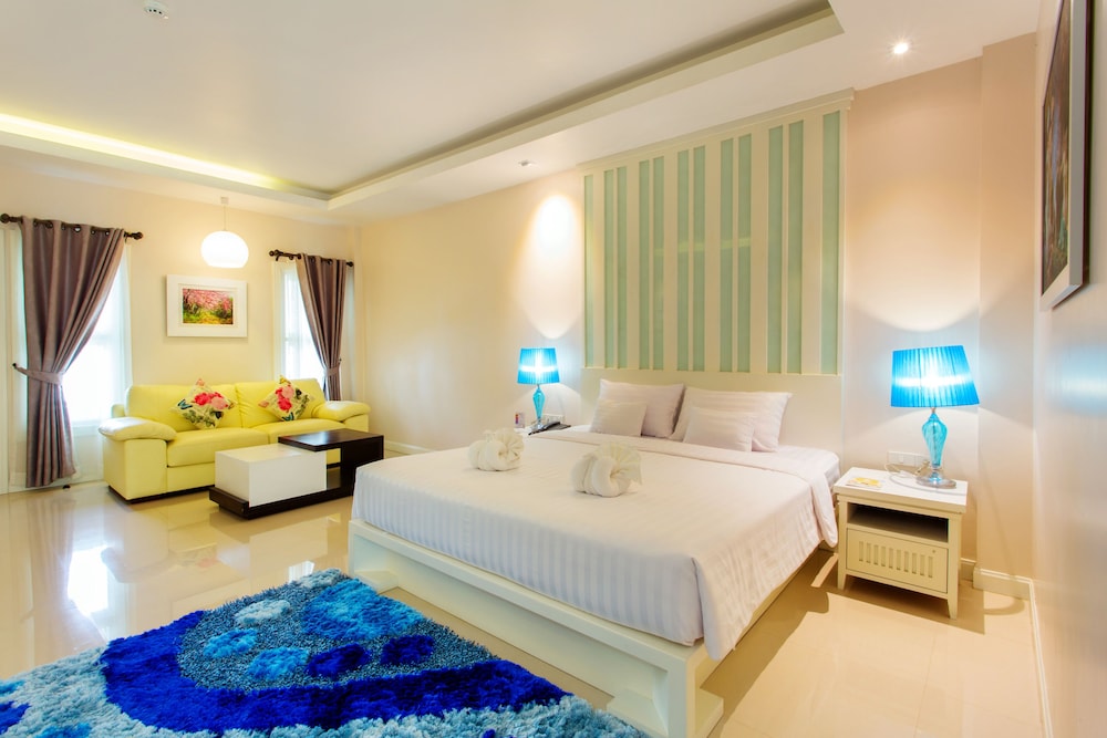 PREMIER, DOUBLE OR TWIN BED, GARDEN VIEW