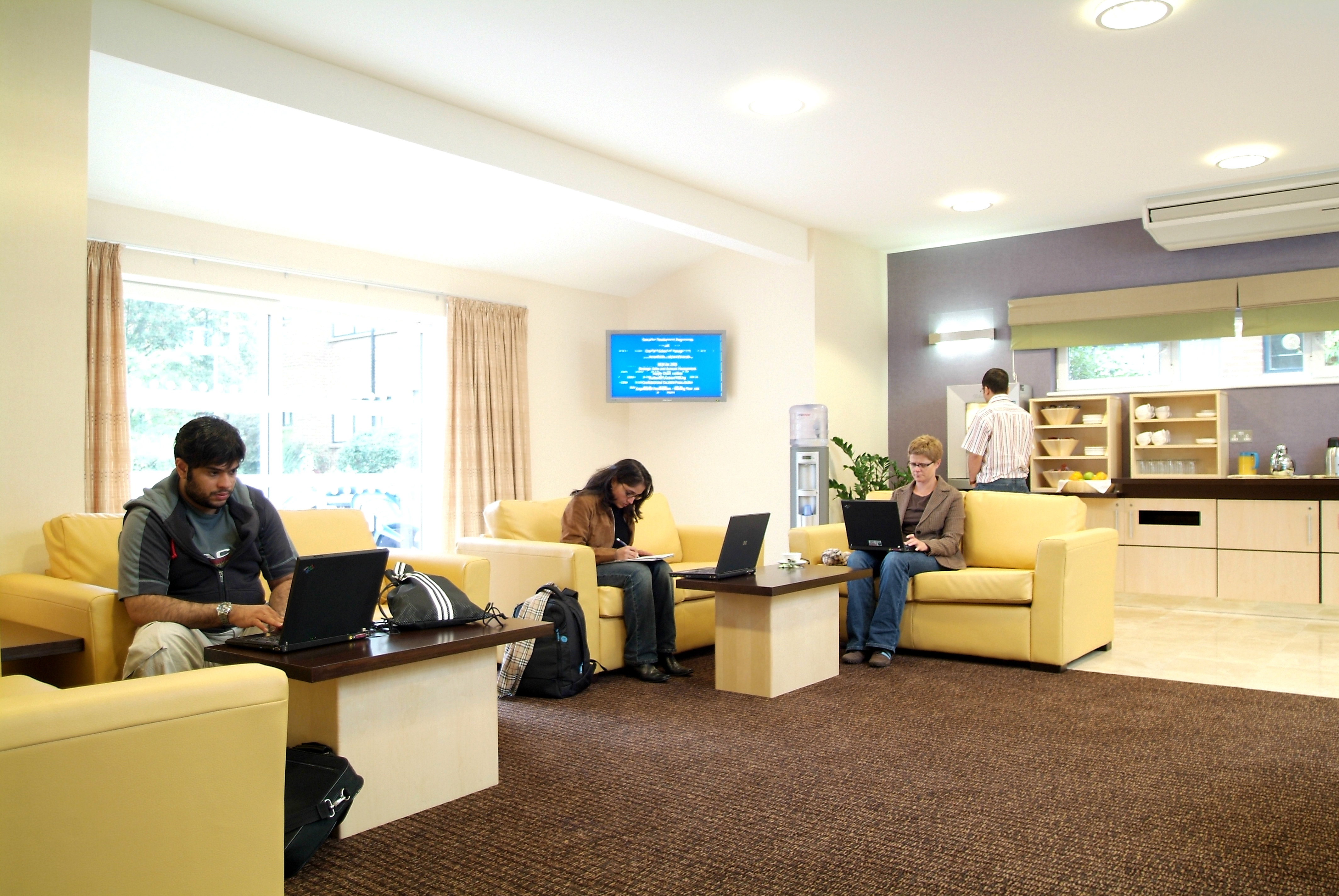 Cranfield Management Development Centre 11/20