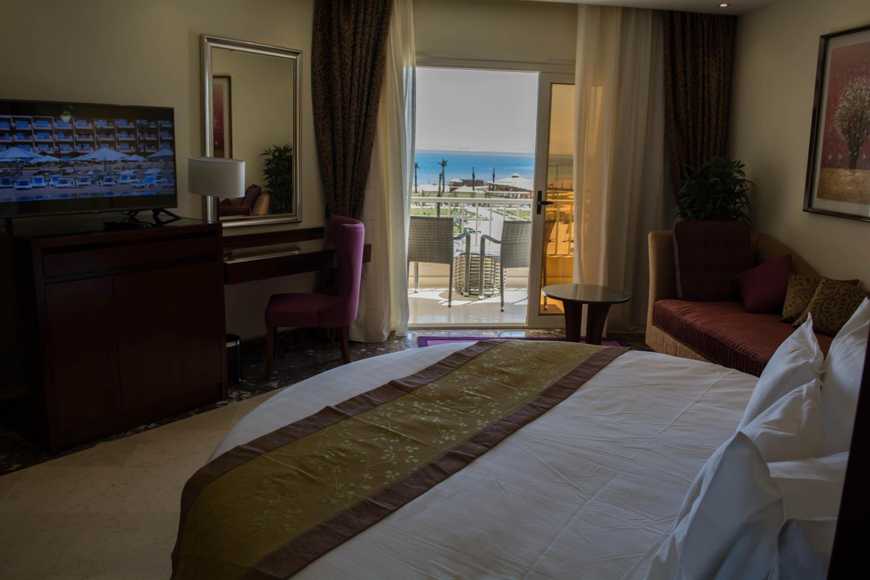 جناح مع أريكة، TOLIP TABA RESORT AND SPA 4/8