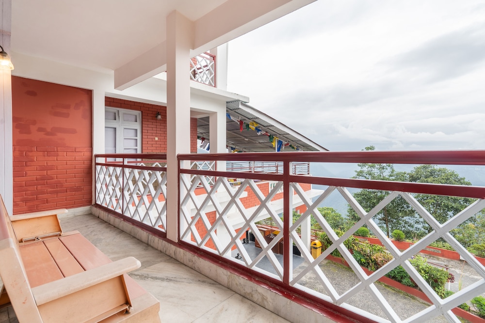 Summit Tashi Ghang Heritage Resort Pelling 5/27