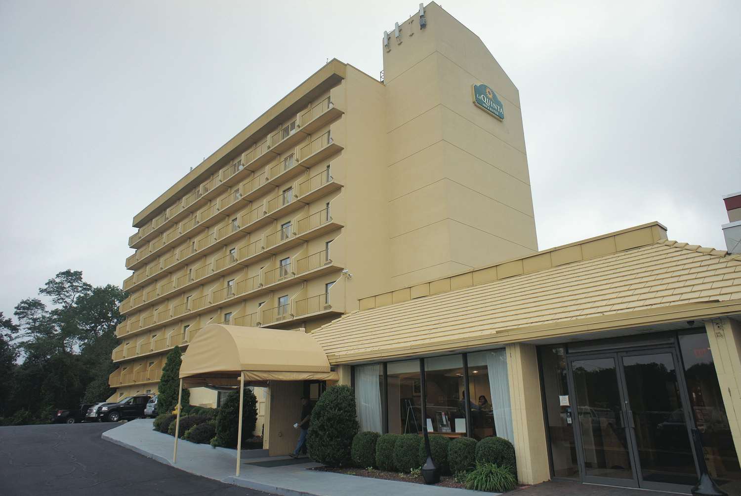 La Quinta Inn & Suites by Wyndham Stamford / New York City 3/59