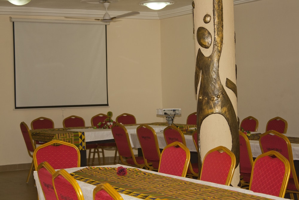 Grand Star Hotel 33/42