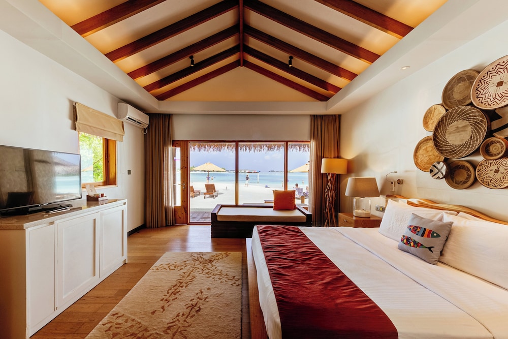 Bungalow, King Bed, Beach Side