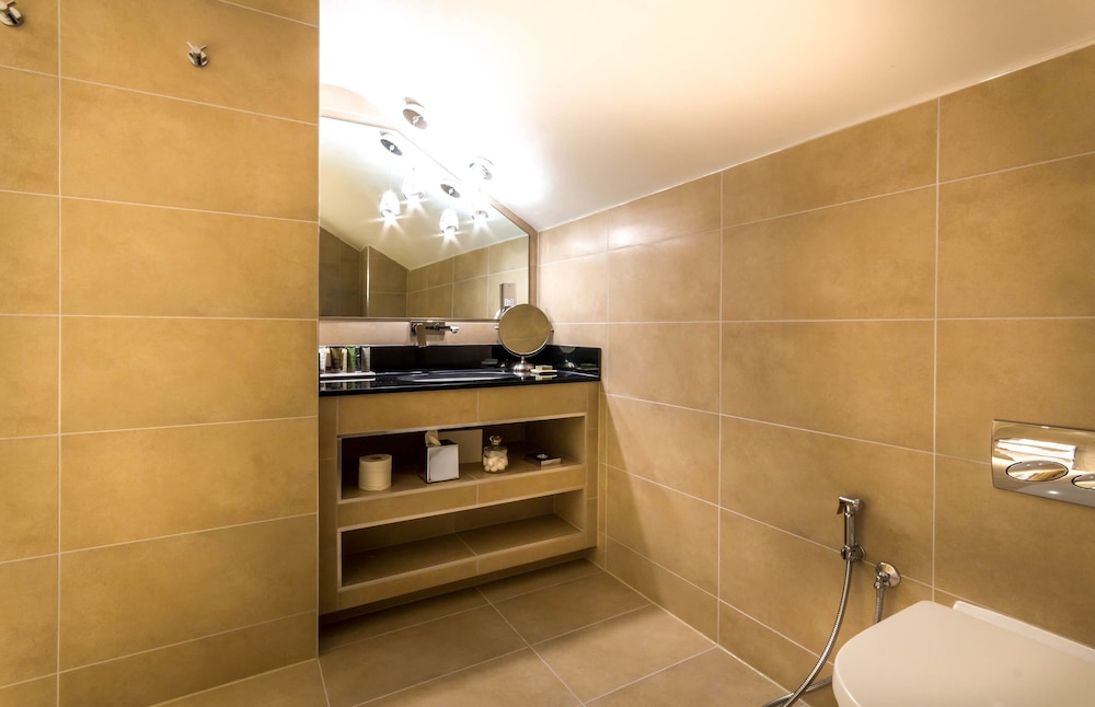 Basinghall Suites 30/33