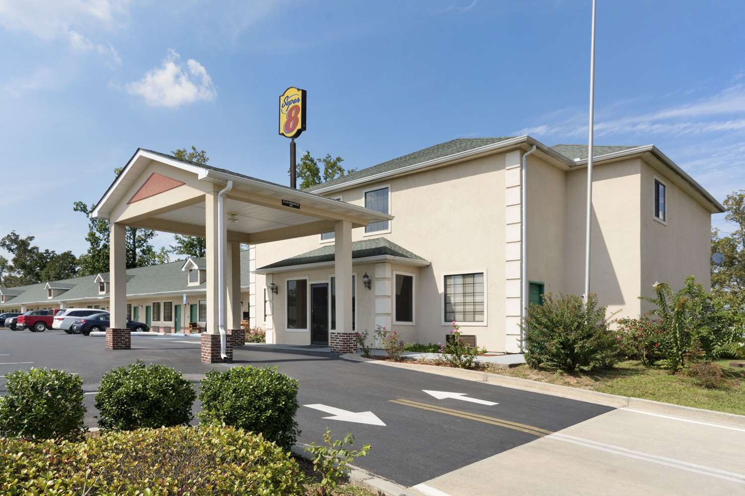 Super 8 by Wyndham Chatsworth/Dalton 15/17
