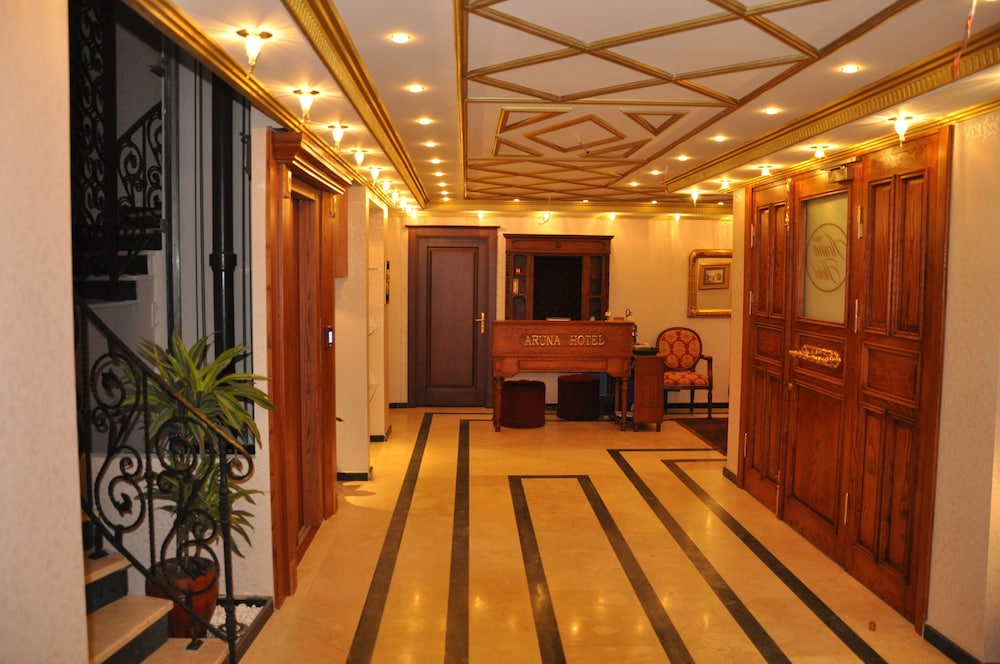 Aruna Hotel 33/50
