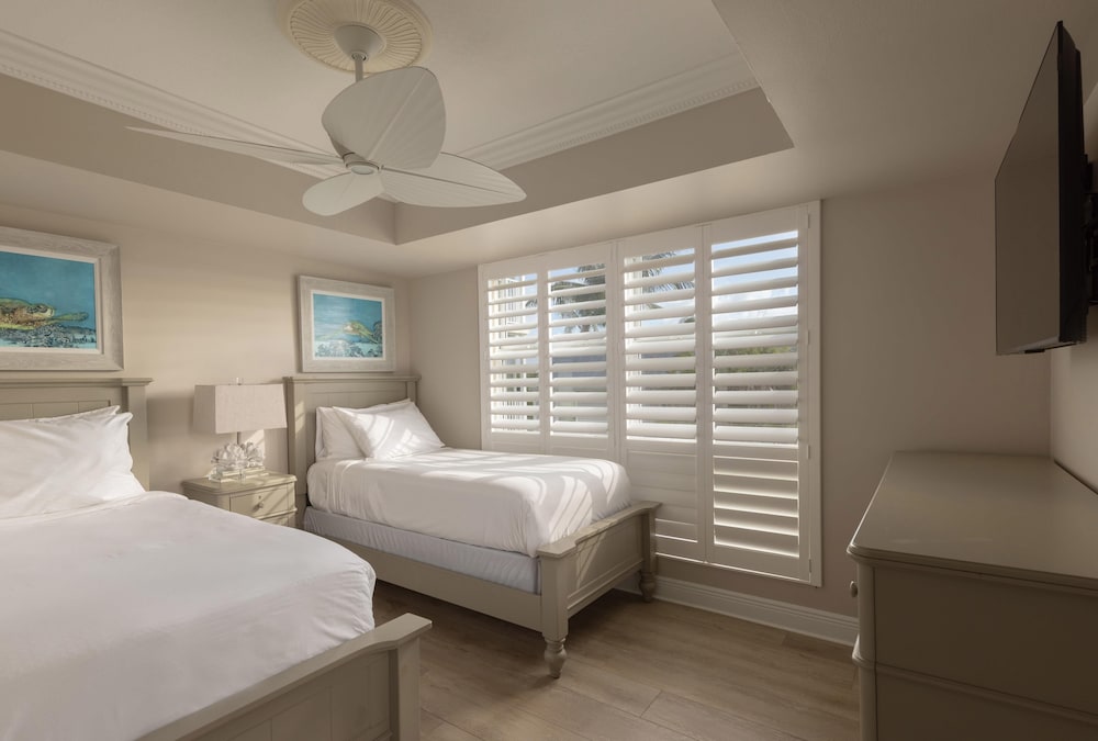 فيلا بسرير كوين وسريرين منفصلين وسرير كوين مع أريكة، Hawks Cay Resort 2/5