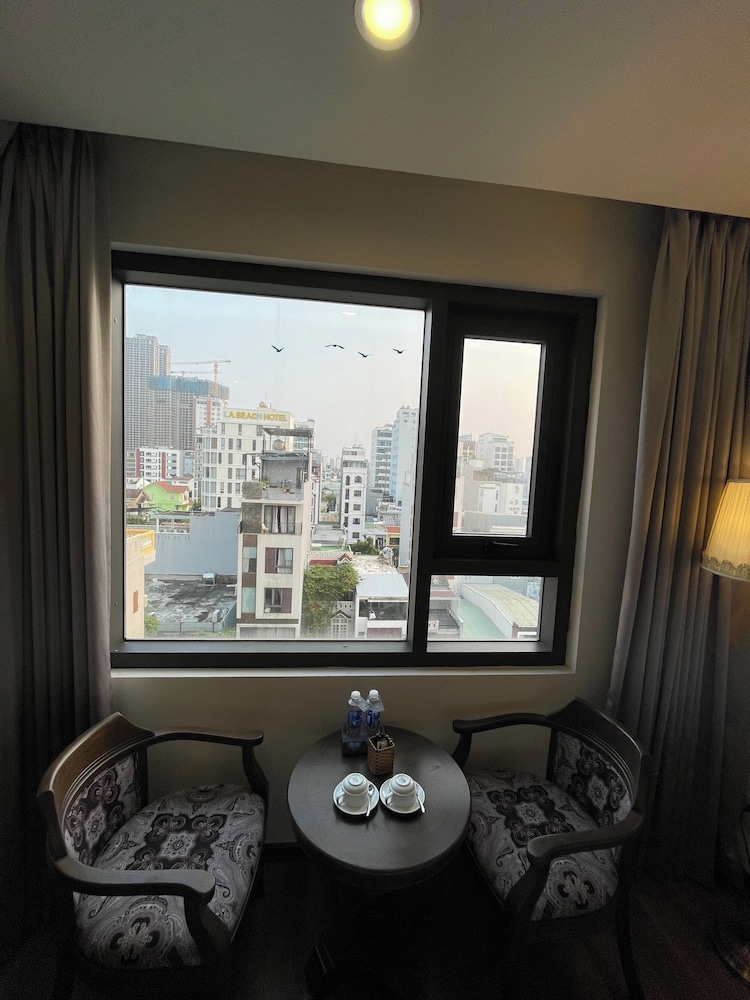 Danaciti Hotel 51/68