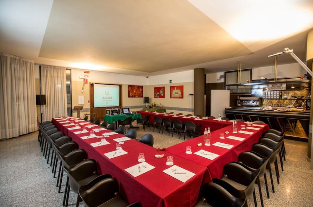 Hotel Ristorante Alcide 53/57