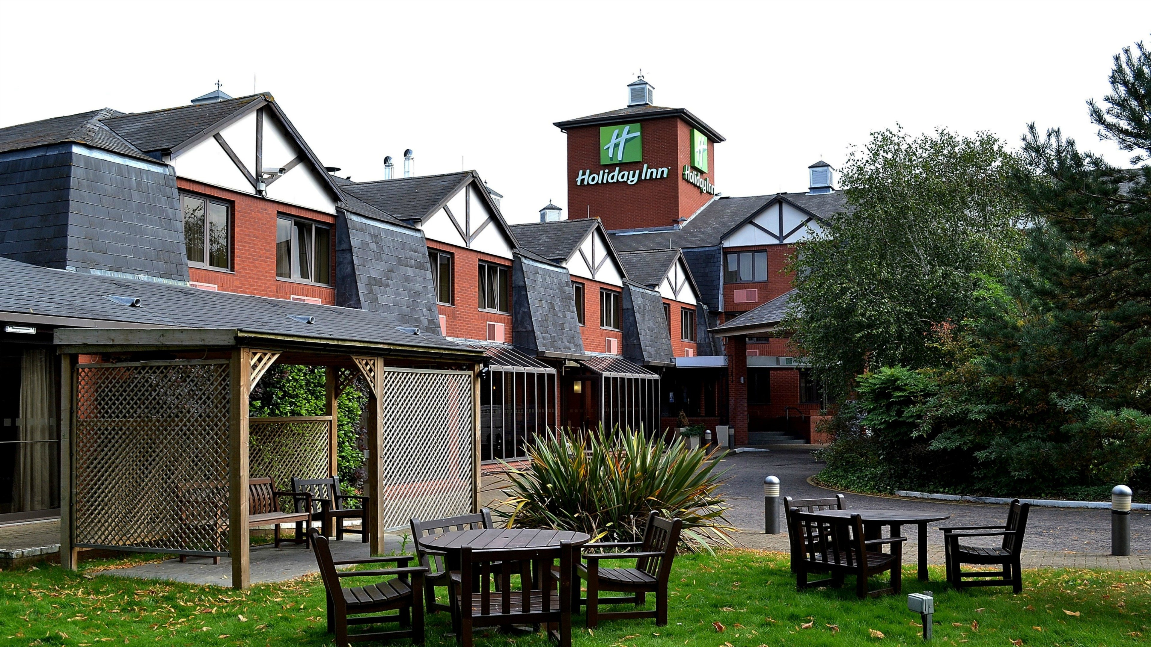 HOLIDAY INN NORTHAMPTON 49/50