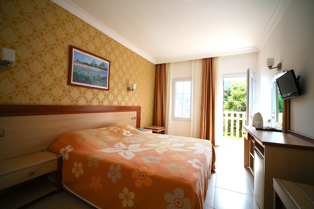 STANDARD, DOUBLE OR TWIN BED