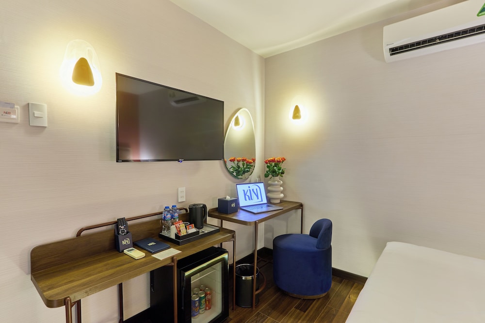 Kin Hotel Ly Tu Trong 30/49