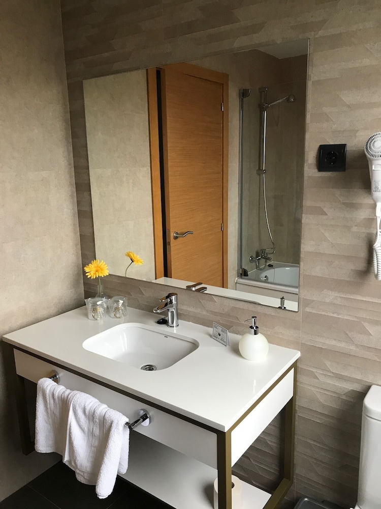 Hotel Mercedes 47/51
