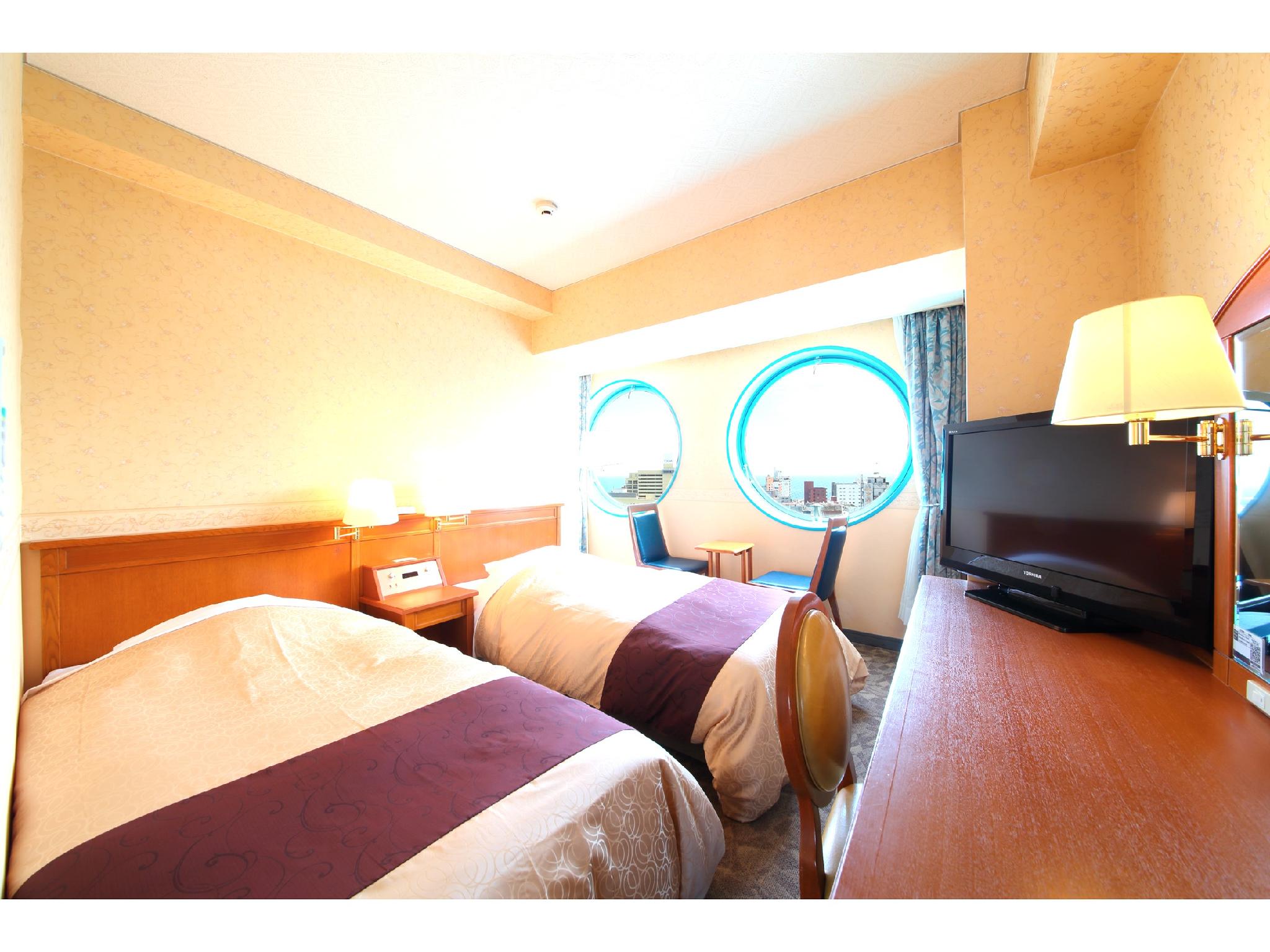 Standard, Twin Beds, Ocean View, Night View, Top Floor
