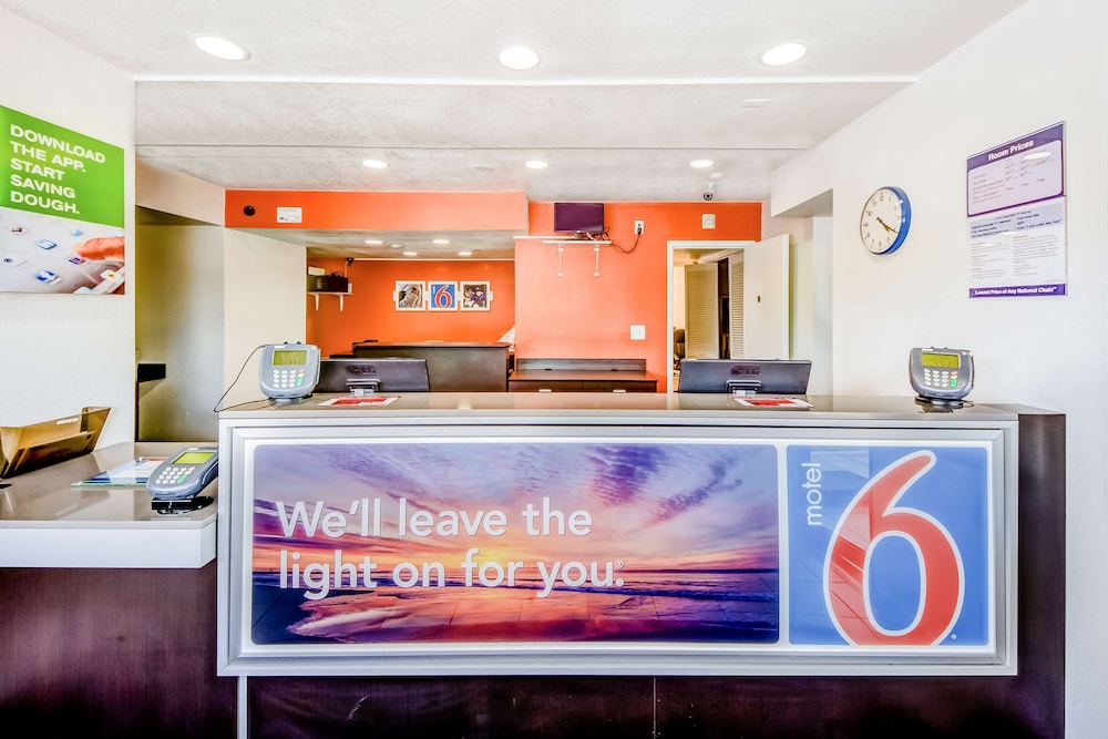 Motel6 Lakeland, FL 7/49