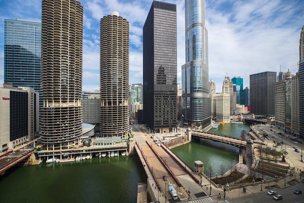 Renaissance Chicago Downtown 5/80
