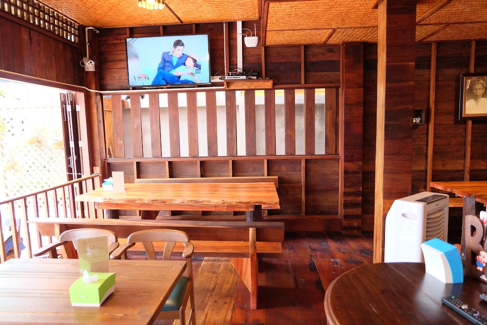 Baan Kun Tuad Ko Si Chang 27/36