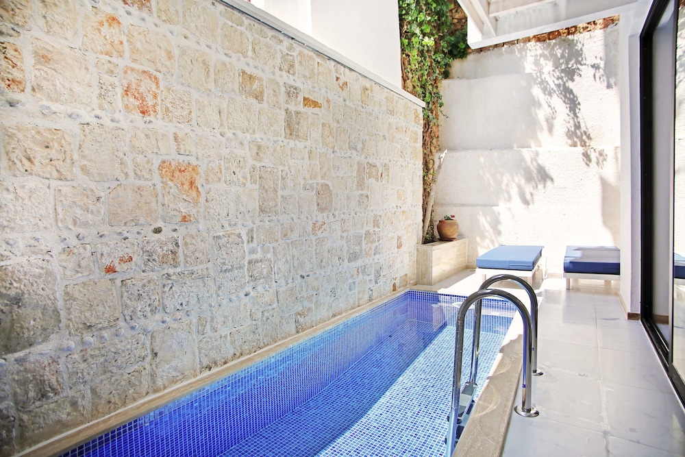 Nur Beach Hotel 21/41