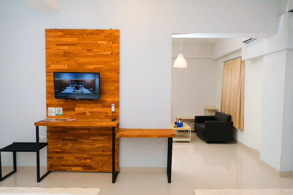 De La Charis Hotel by Waringin Hospitality 15/55