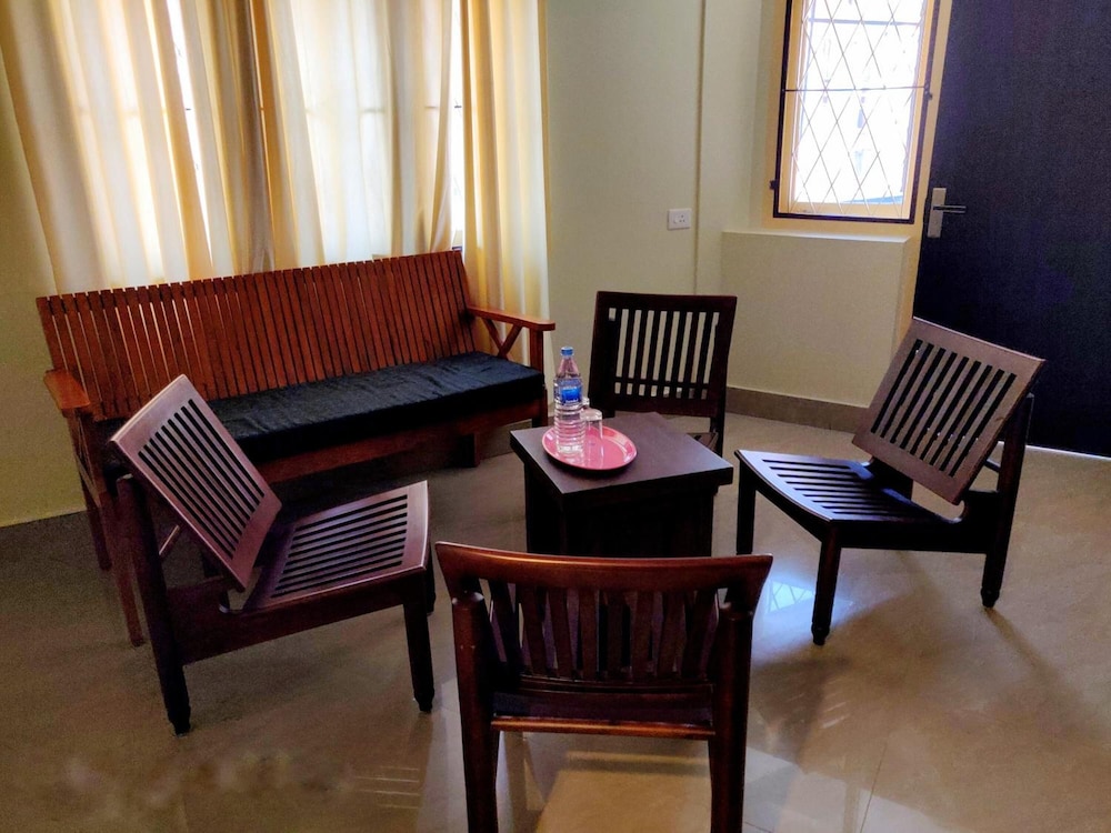 Hotel Brahmaputhra 26/33