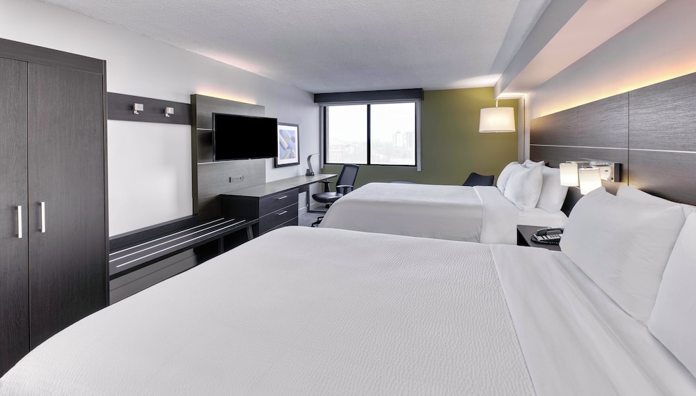 Holiday Inn Express & Suites Mississauga-Toronto Southwest, an IHG Hotel 13/71