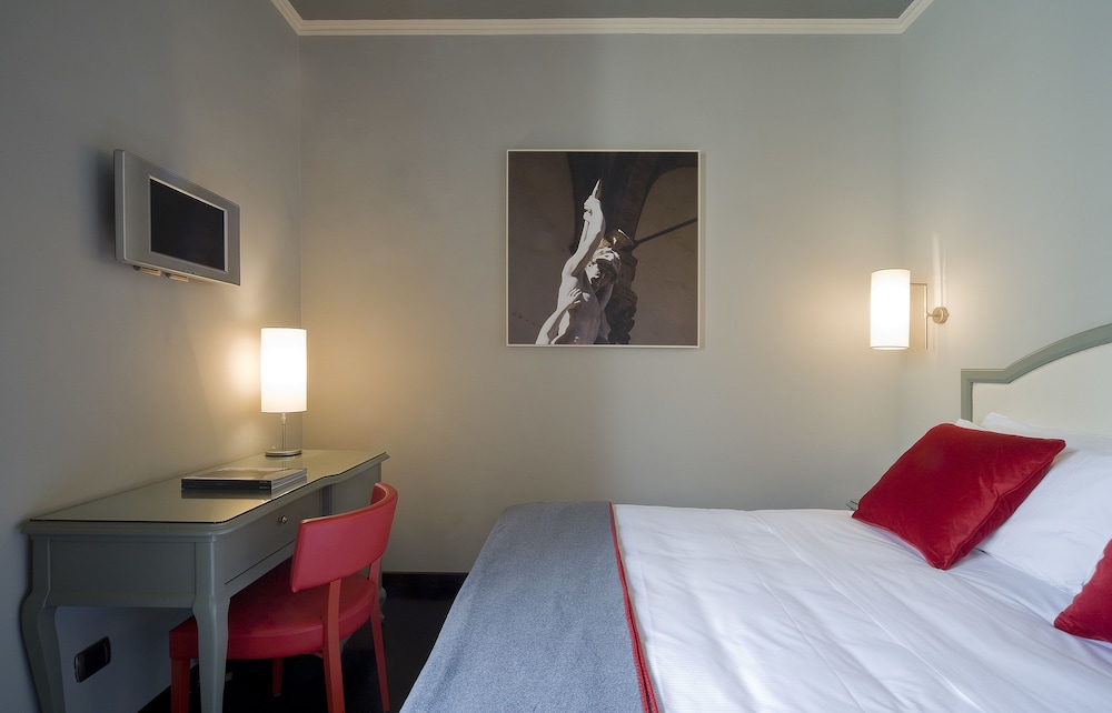 1 BEDROOM, CLASSIC, DOUBLE OR TWIN BED