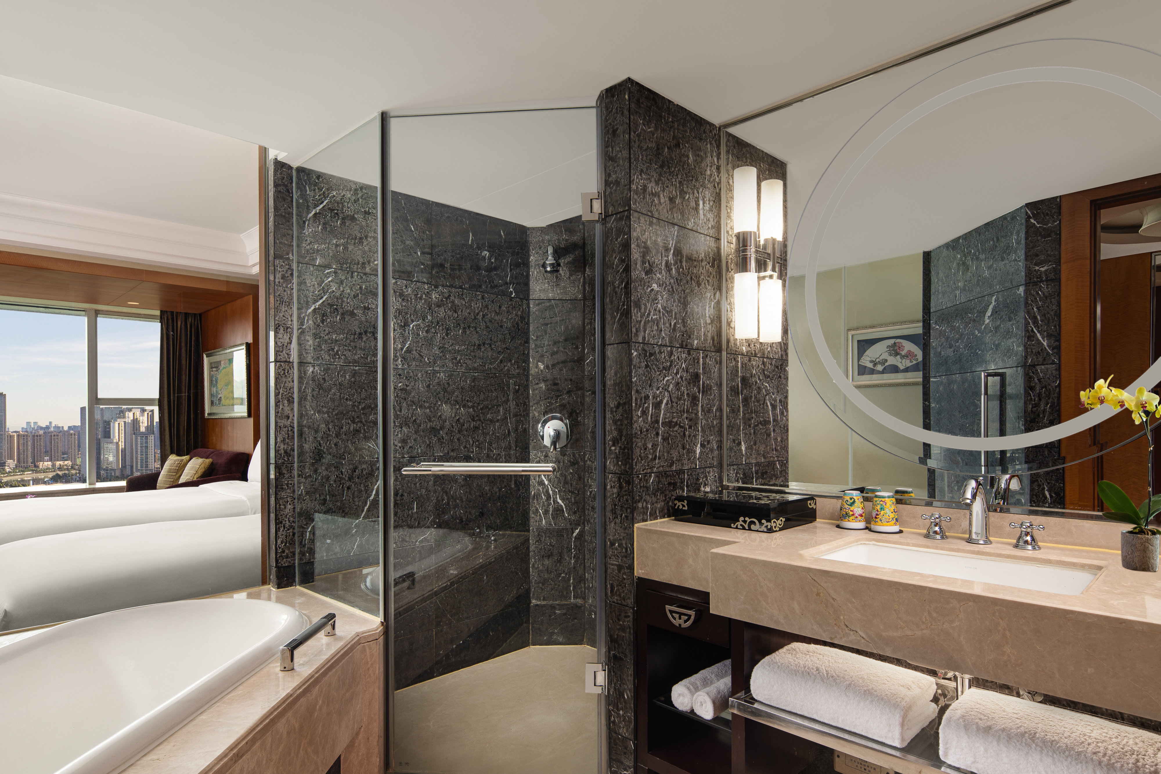 Intercontinental Chengdu Century City 80/82