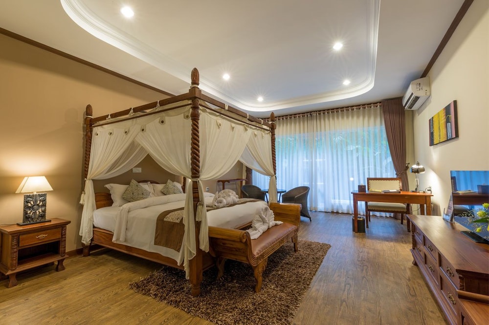 DELUXE, DOUBLE BED
