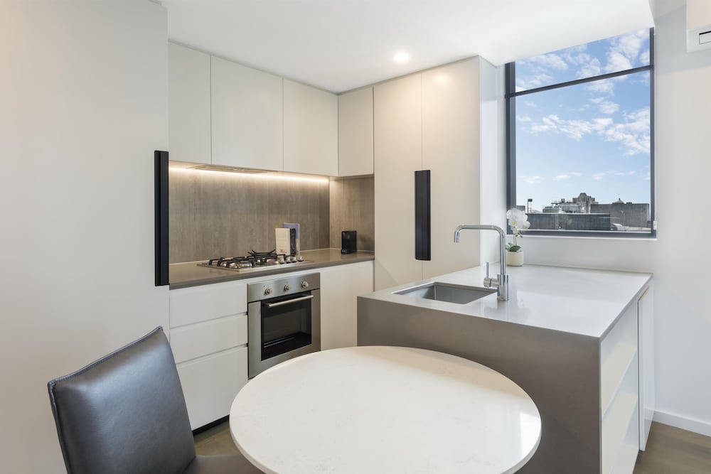 Avani Melbourne Central Residences 76/76
