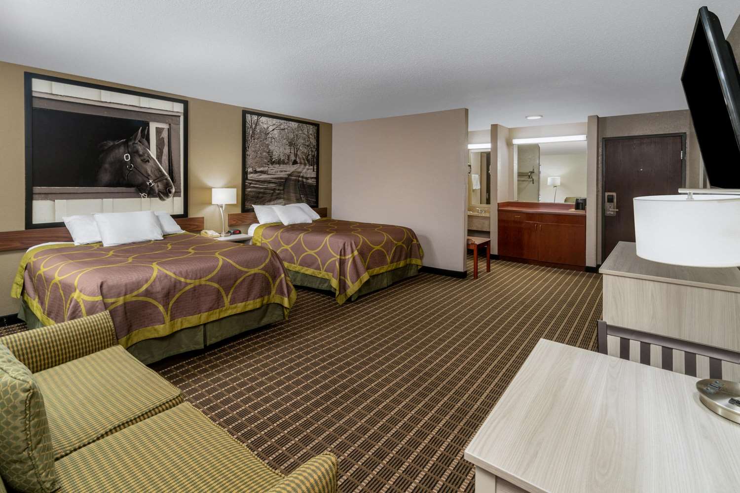 Super 8 by Wyndham Shepherdsville / Louisville South I65 10/32