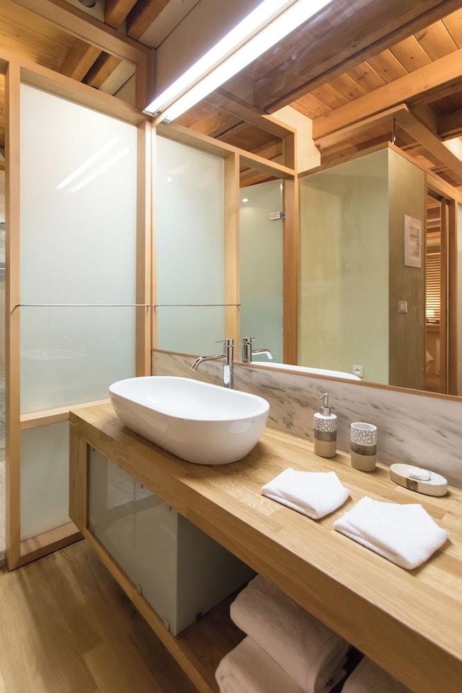 Polixenys Suites 41/46