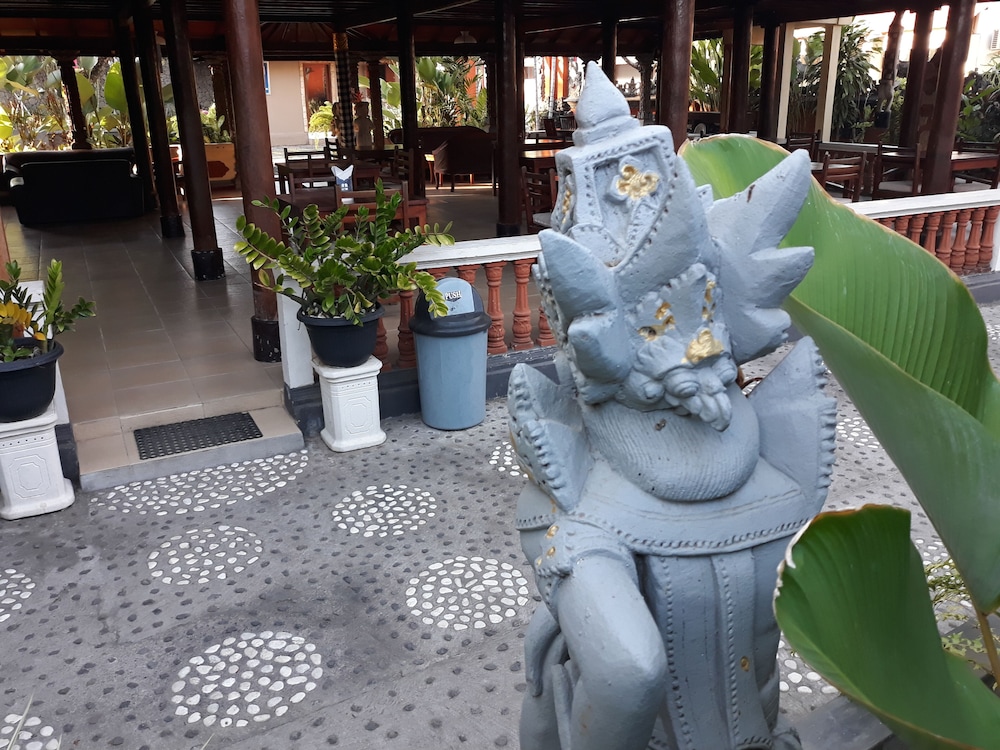 Puri Bali Lovina 34/50