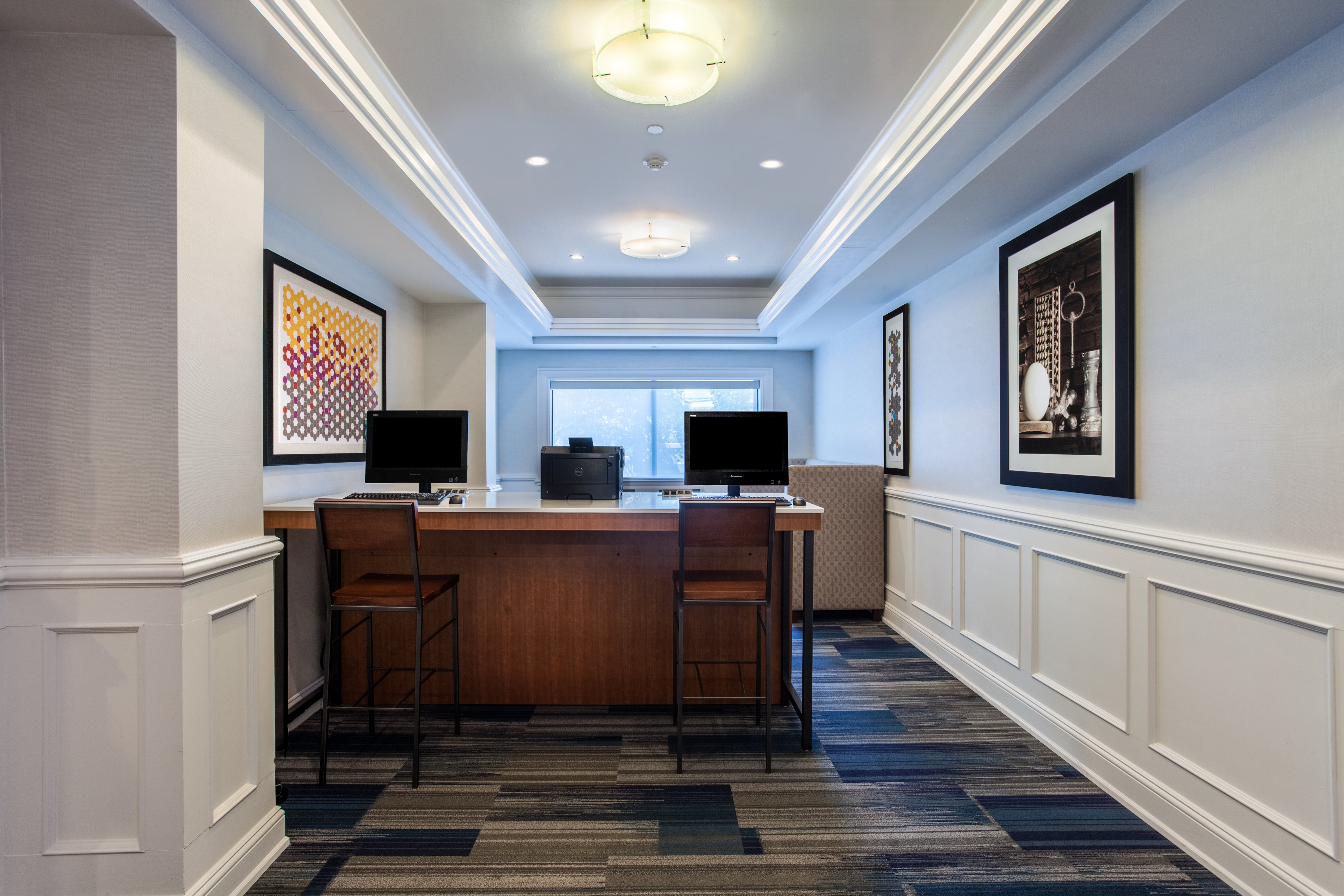 Holiday Inn Express Hauppauge-Long Island 10/66