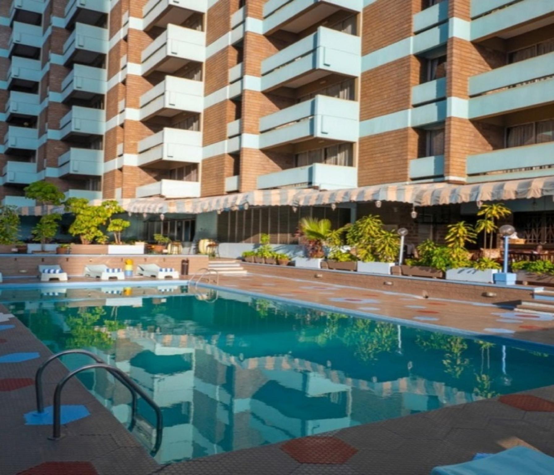 JAMBO CHESTER HOTEL AND SUITES 2/21