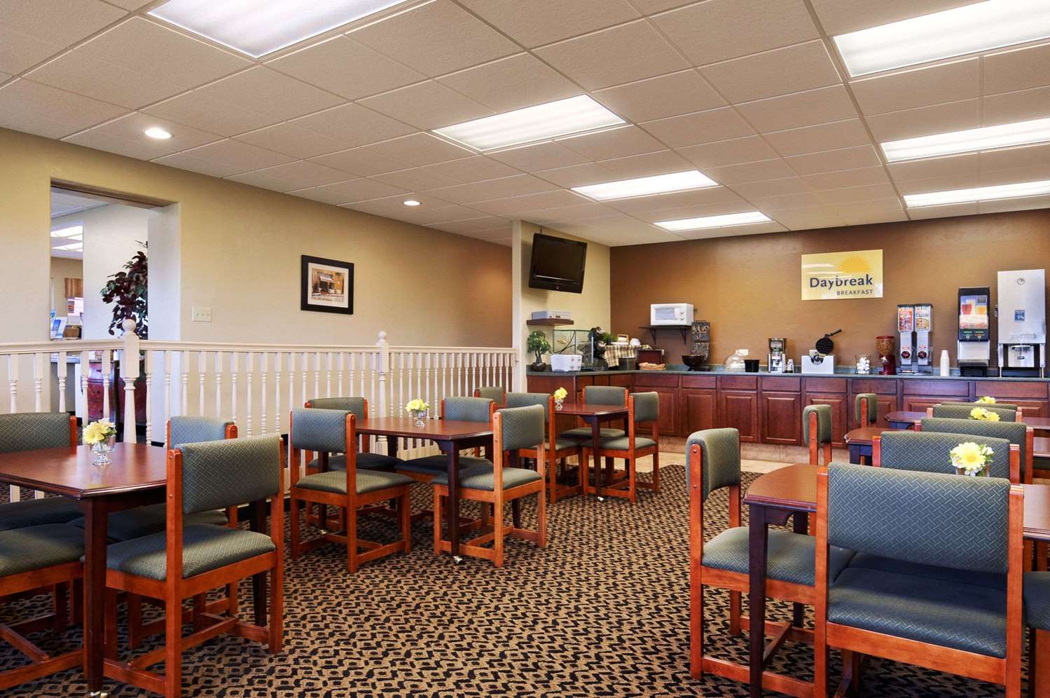 Days Inn by Wyndham Montrose 33/44