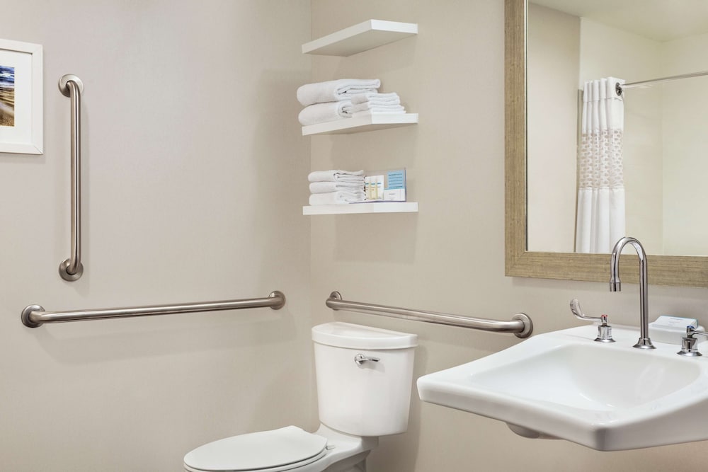 Hampton Inn Lawrence Ks 17/53