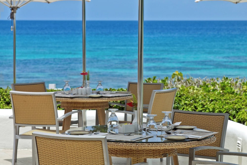 Crystal Cove by Elegant Hotels - All-Inclusive 33/50