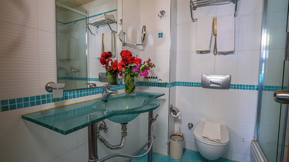 Orsmaris Boutique Hotel 50/50