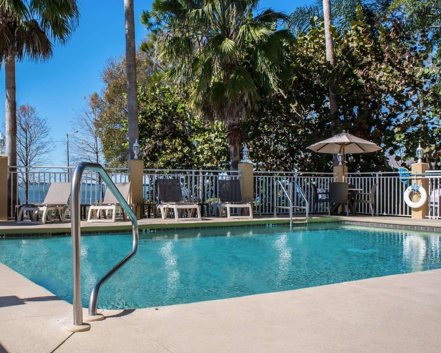 Comfort Suites Clearwater - Dunedin 37/38