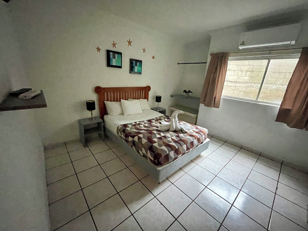 Hotel Chi Ibal Hu Cancun 7/33