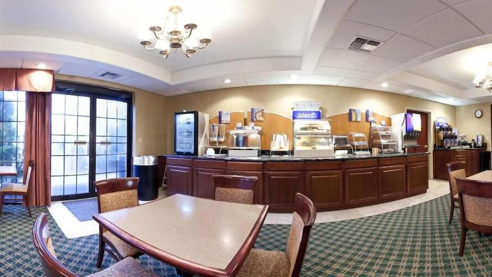 restaurant cafeteria
