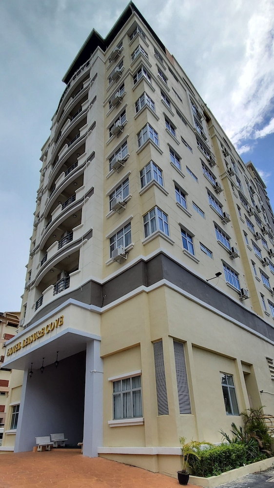 Leisure Cove Hotel Apartments 3/50
