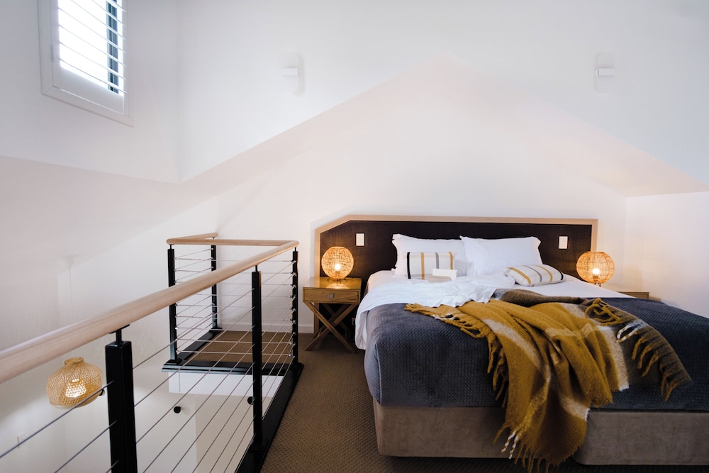 Chimes Spa Retreat 5/50
