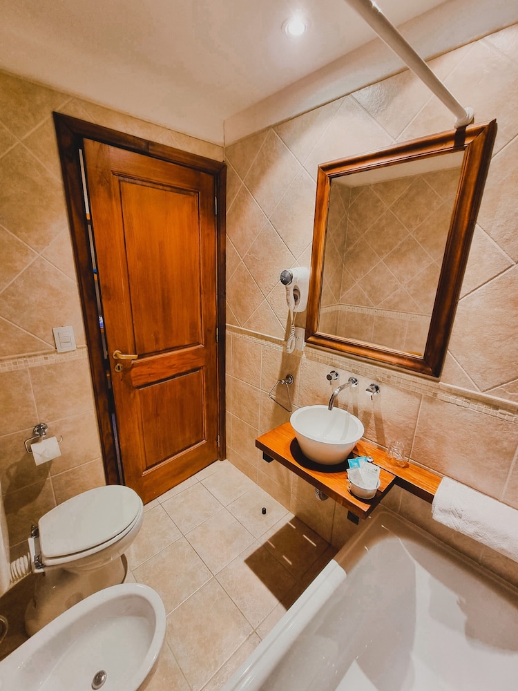 HOSTERIA CAUQUENES DE NIMEZ 54/55