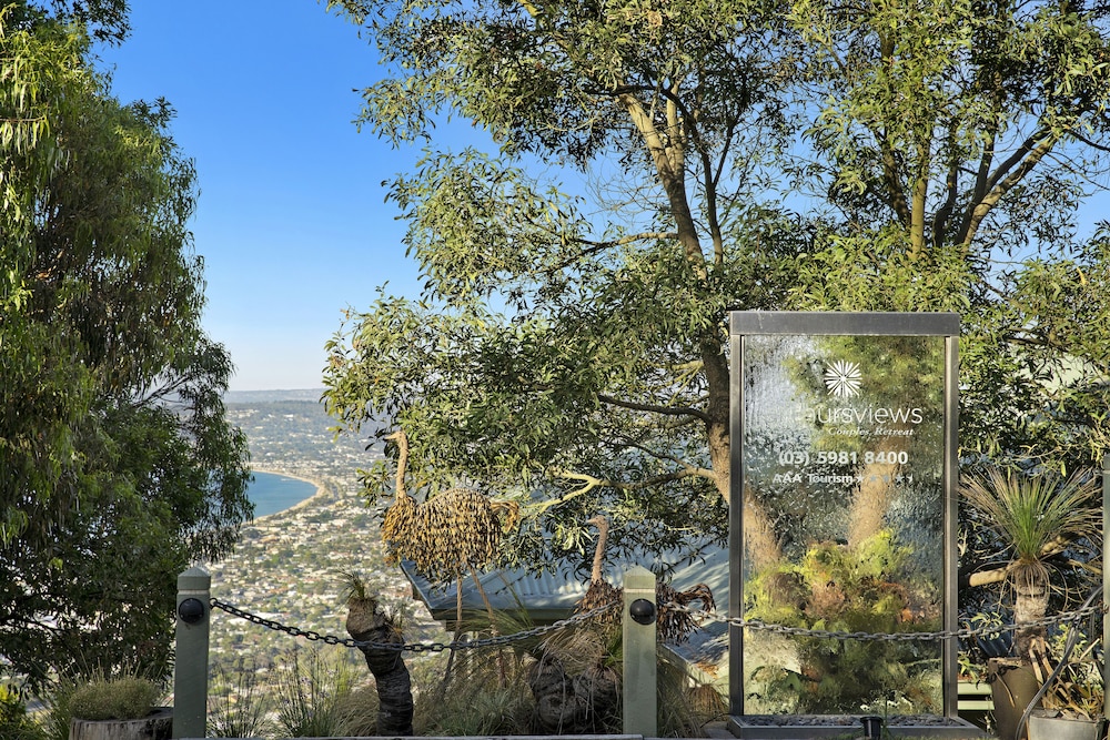 Arthurs Superb Views Luxury Retreat 14/43