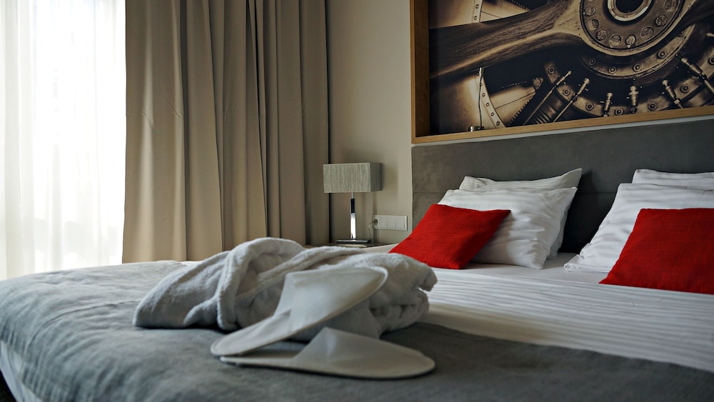 Hotel Forza 16/50