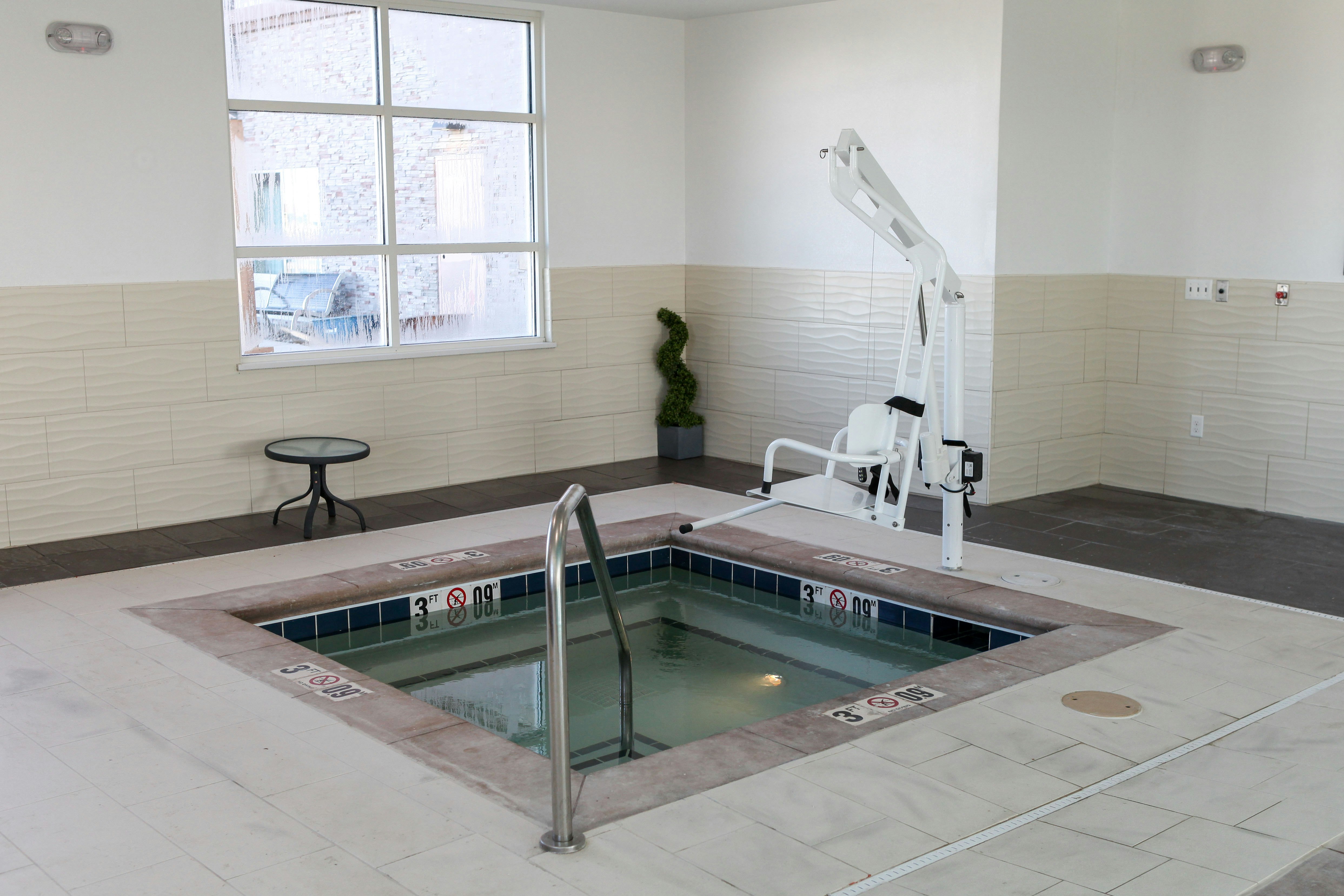 Hampton Inn and Suites Lafayette Medical Center CO 17/57