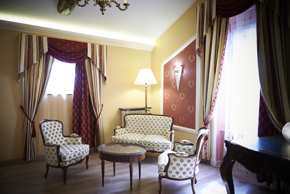Relais Du Silence Chateau De La Richerie 30/50