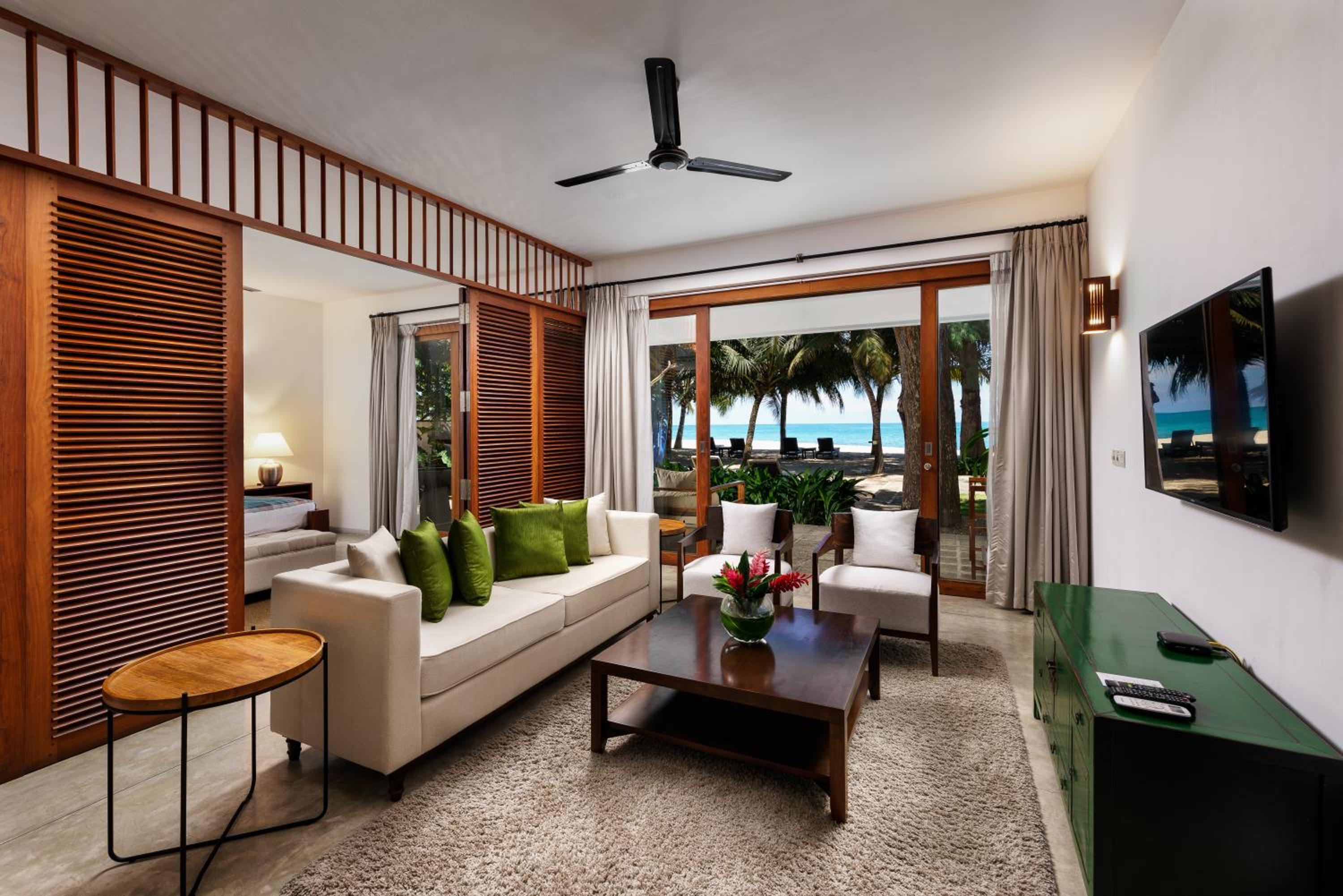 Ocean, Suite, King Bed